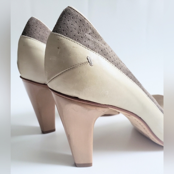 CoSTUME NATIONAL | Peep-toe Leather Heels - Picture 8 of 12